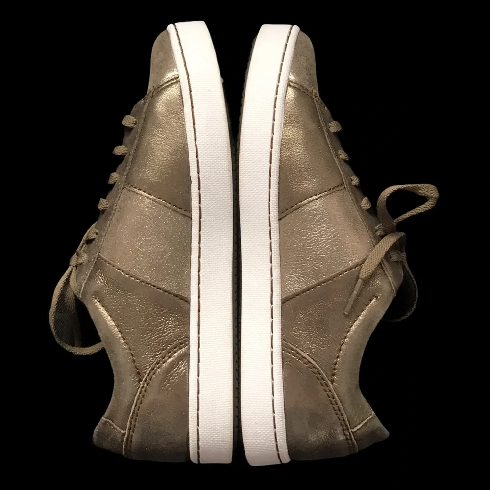 Clarks Bronze Sneakers